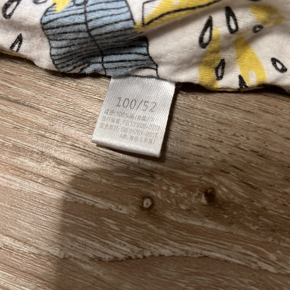 13 pairs of pajamas - Picture 3 of 11